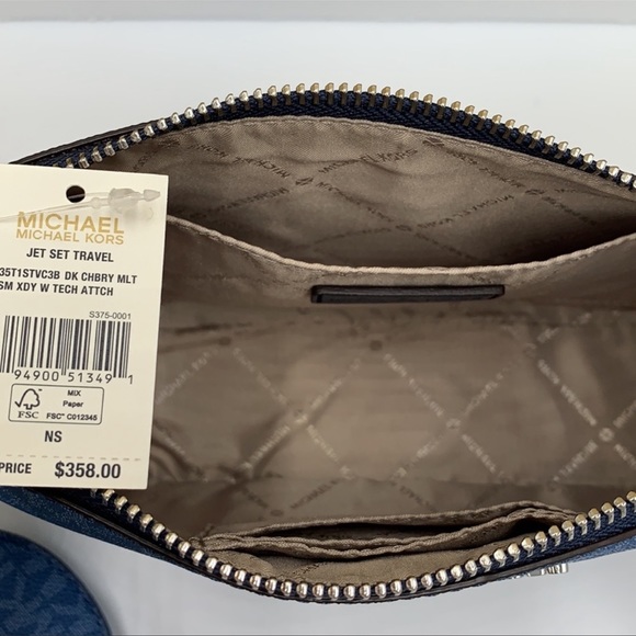 Michael Kors Jet Set Travel Crossbody w Tech Attch - Picture 15 of 16
